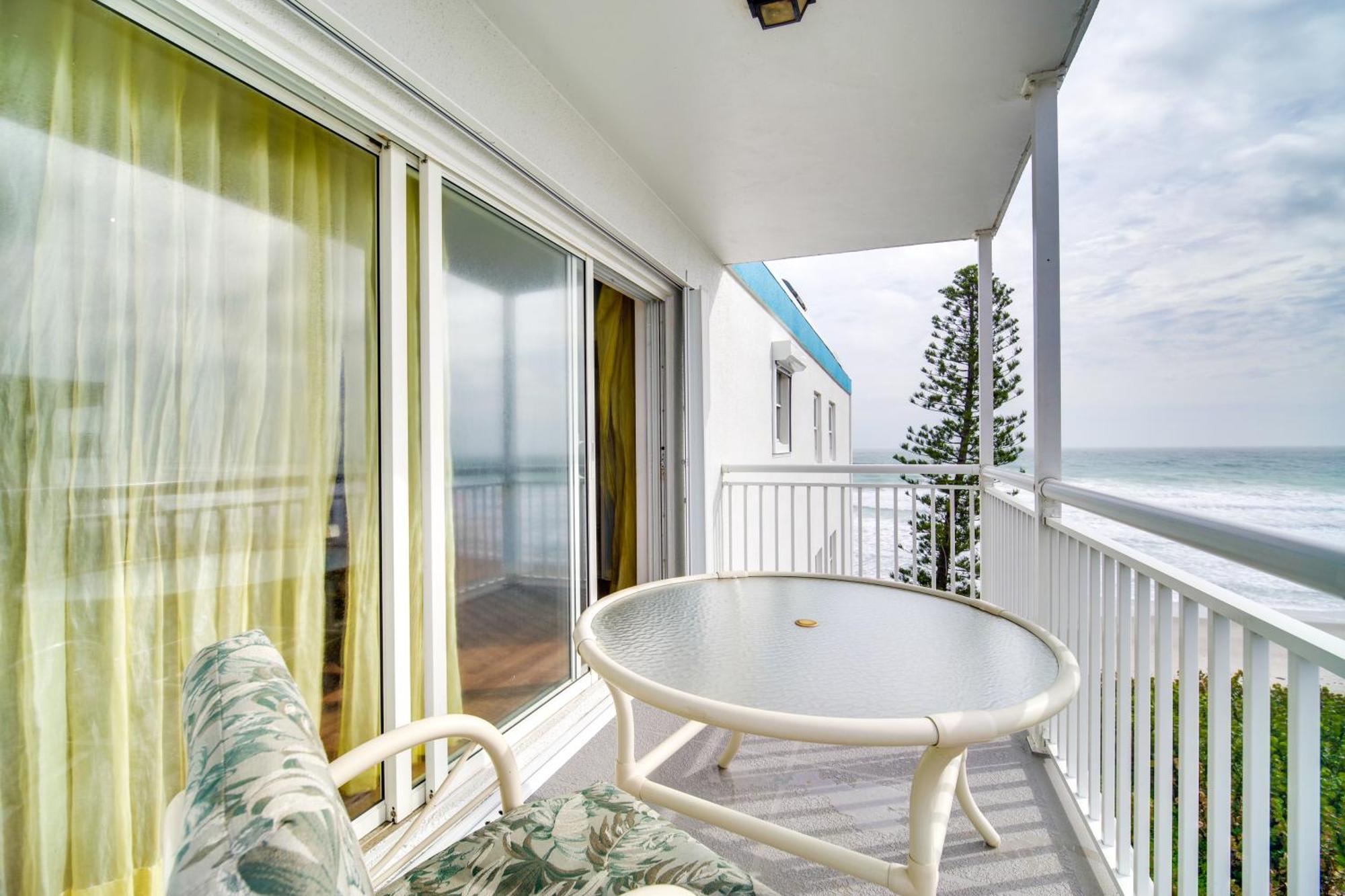 Pet-Friendly Satellite Beach Condo With Balcony! Exteriör bild