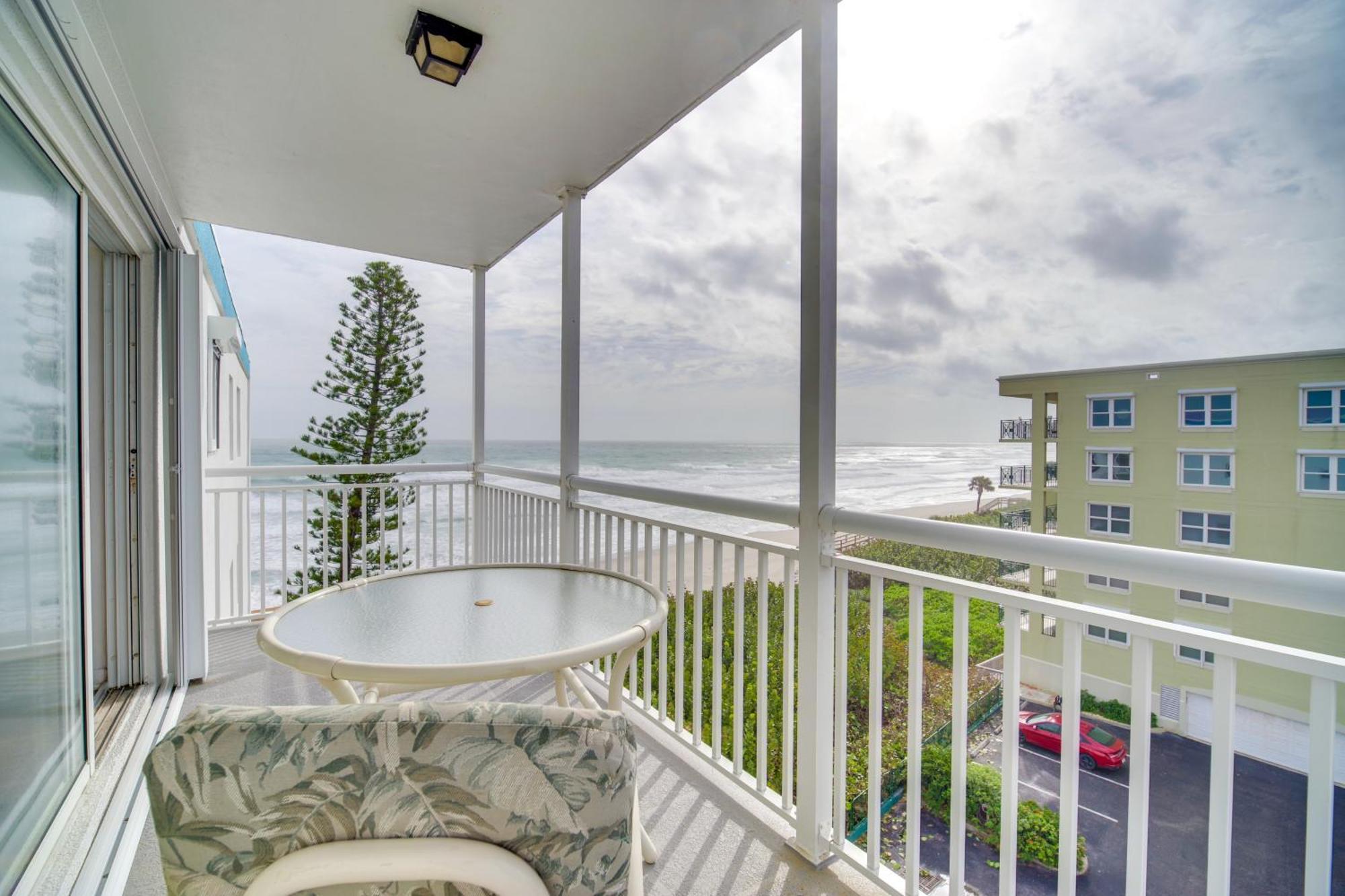 Pet-Friendly Satellite Beach Condo With Balcony! Exteriör bild